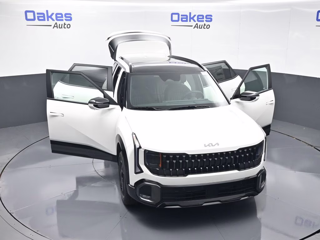 2027 Snow White Pearl Kia Seltos X-Line AWD SUV