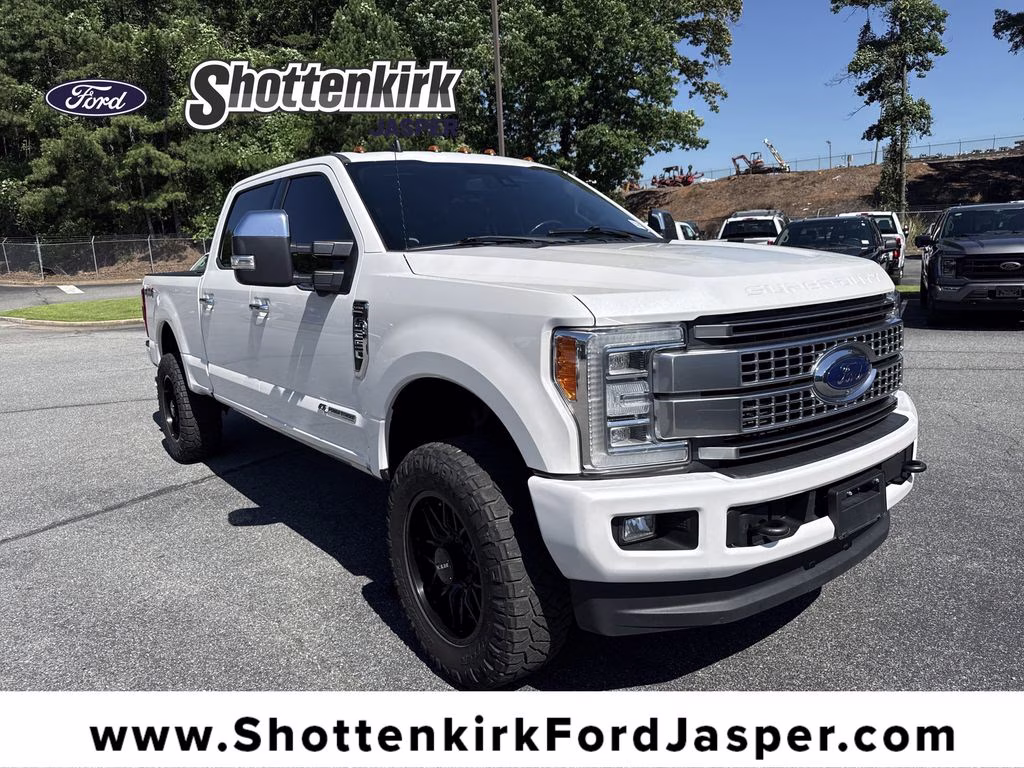 2019 Ford F-250 Platinum 4x4 Crew Cab 8' Box's photo