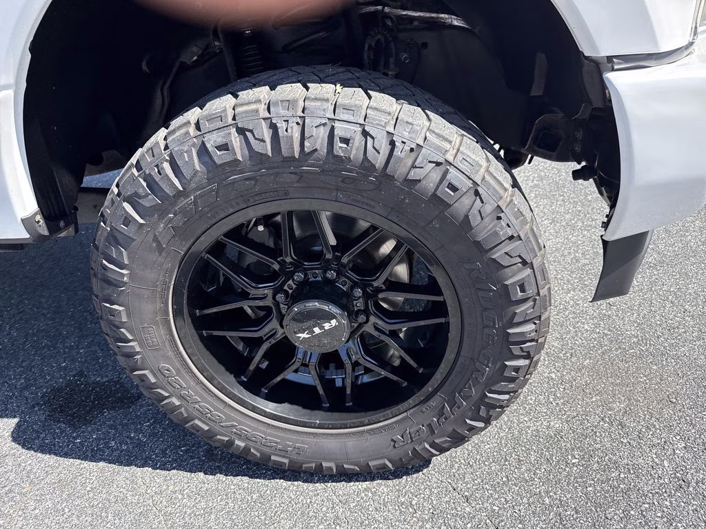 2019 White Platinum Metallic Tri-Coat Ford Super Duty F-250 SRW Platinum 4X4 Truck