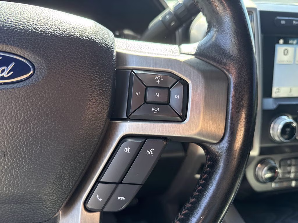 2019 White Platinum Metallic Tri-Coat Ford Super Duty F-250 SRW Platinum 4X4 Truck