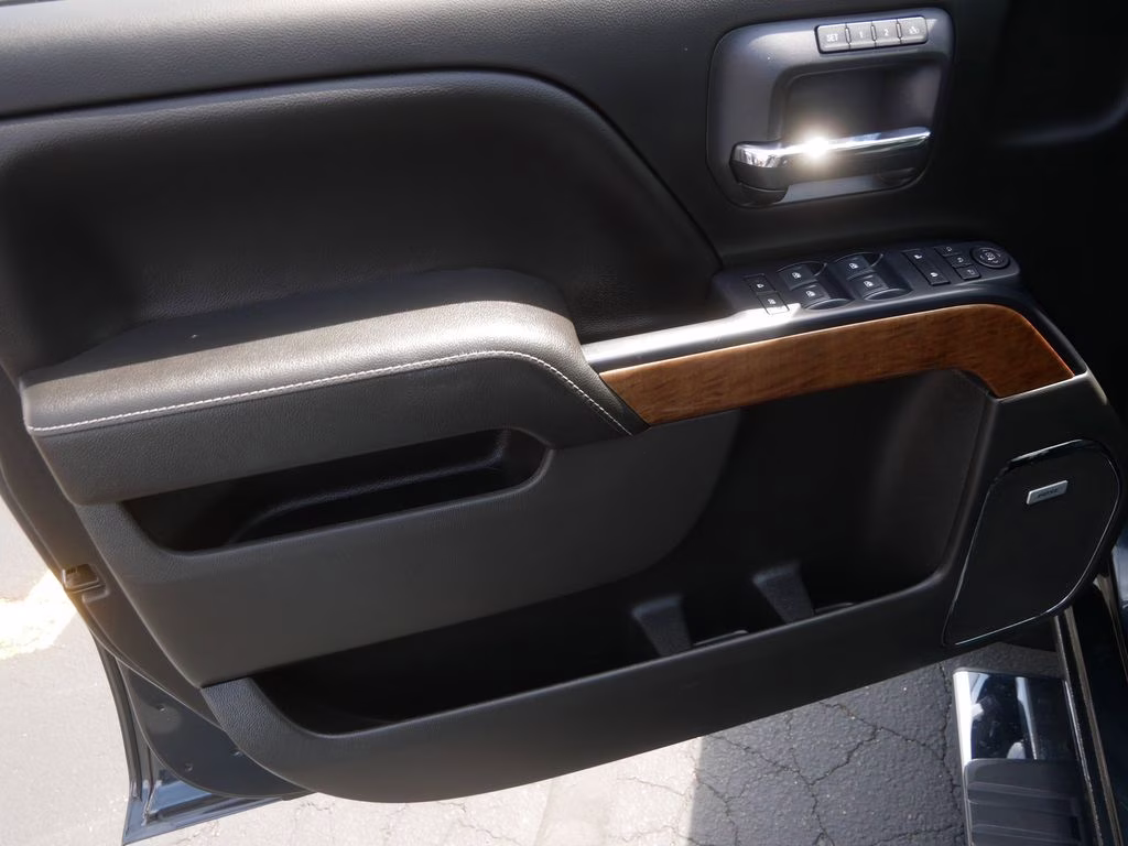 2018 Graphite Metallic Chevrolet Silverado 1500 LTZ 4X4 Truck