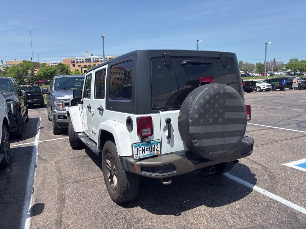 2016 Bright White Clearcoat Jeep Wrangler Unlimited Sahara 4X4 SUV