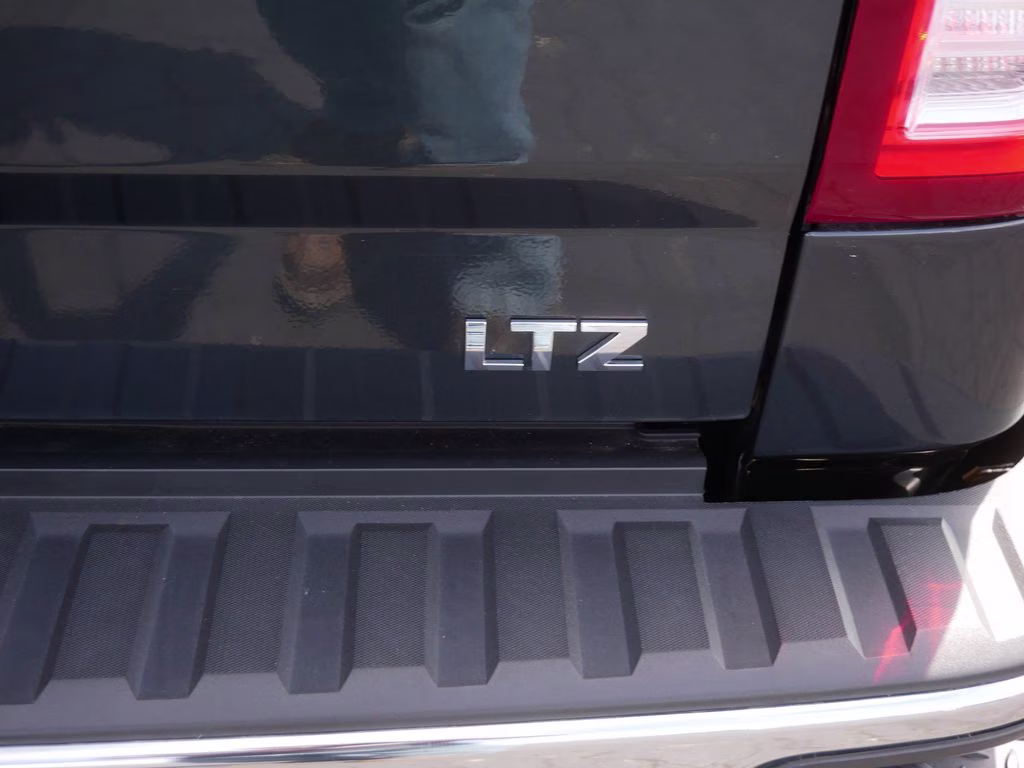 2018 Graphite Metallic Chevrolet Silverado 1500 LTZ 4X4 Truck