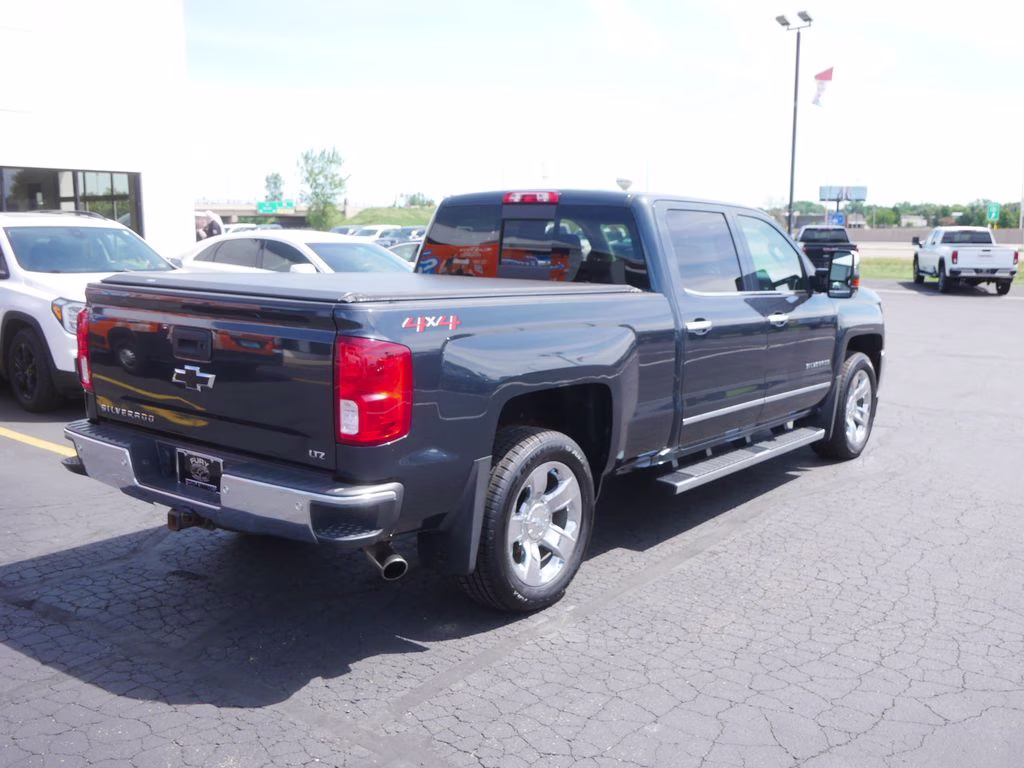 2018 Graphite Metallic Chevrolet Silverado 1500 LTZ 4X4 Truck