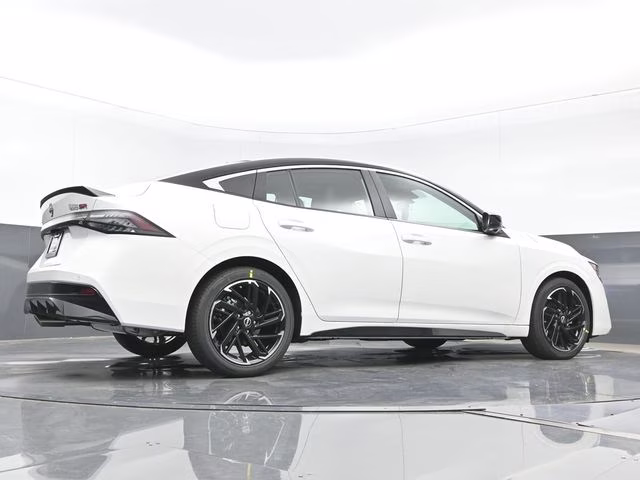 2026 Aspen White/Super Black Nissan Sentra SR FWD Sedan