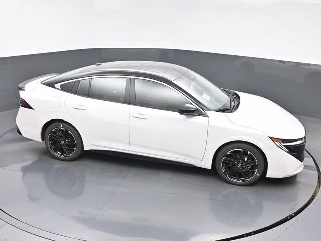 2026 Aspen White/Super Black Nissan Sentra SR FWD Sedan