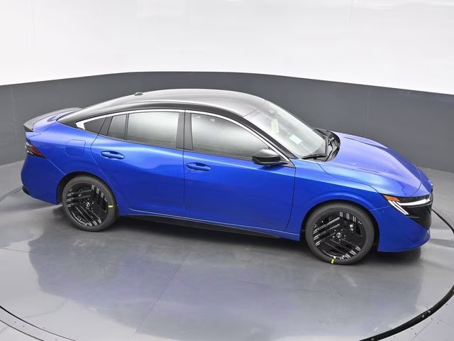 2026 Bluestone Pearl/Super Blk Nissan Sentra SR FWD Sedan