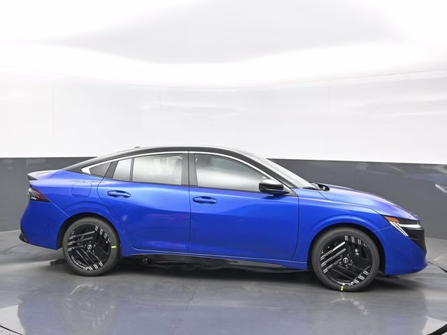 2026 Bluestone Pearl/Super Blk Nissan Sentra SR FWD Sedan