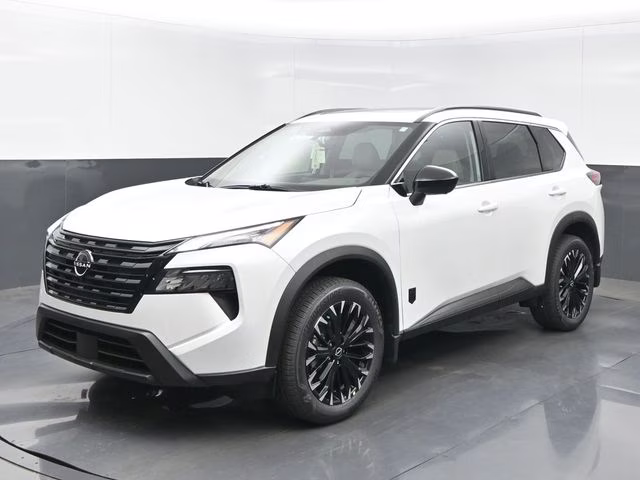 2026 Everest White Pearl Tricoat Nissan Rogue Dark Armor FWD SUV
