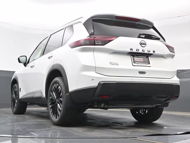 2026 Everest White Pearl Tricoat Nissan Rogue Dark Armor FWD SUV