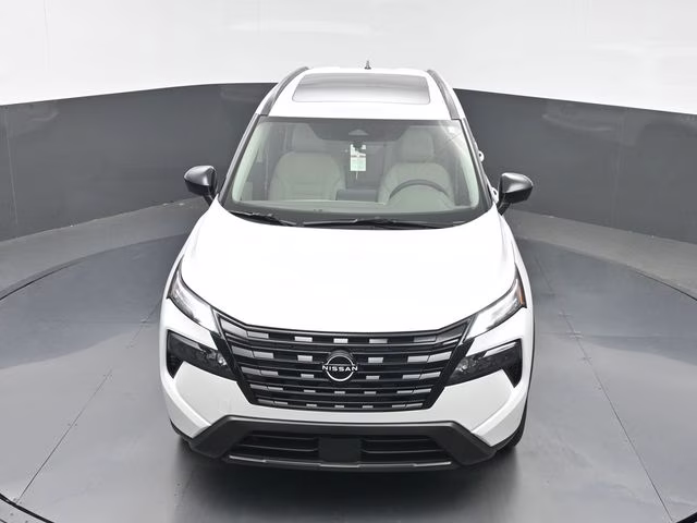 2026 Everest White Pearl Tricoat Nissan Rogue Dark Armor FWD SUV