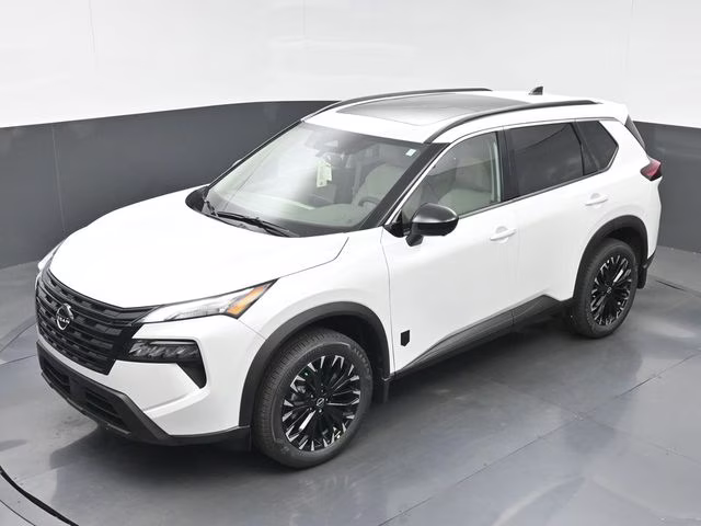 2026 Everest White Pearl Tricoat Nissan Rogue Dark Armor FWD SUV