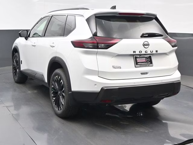 2026 Everest White Pearl Tricoat Nissan Rogue Dark Armor FWD SUV