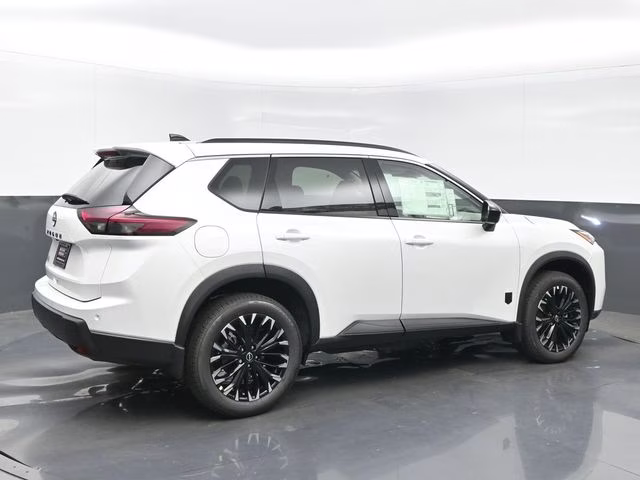 2026 Everest White Pearl Tricoat Nissan Rogue Dark Armor FWD SUV