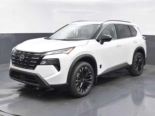 2026 Everest White Pearl Tricoat Nissan Rogue Dark Armor AWD SUV
