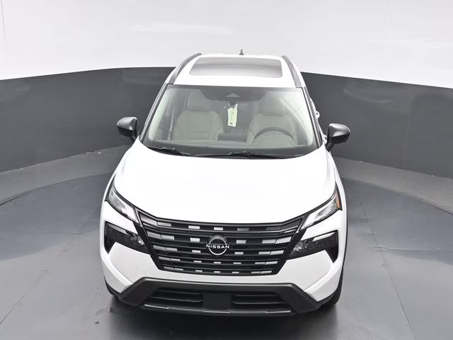 2026 Everest White Pearl Tricoat Nissan Rogue Dark Armor AWD SUV