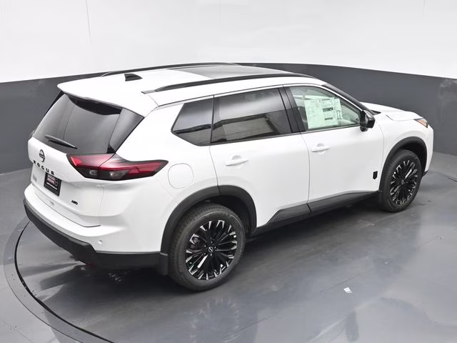 2026 Everest White Pearl Tricoat Nissan Rogue Dark Armor AWD SUV