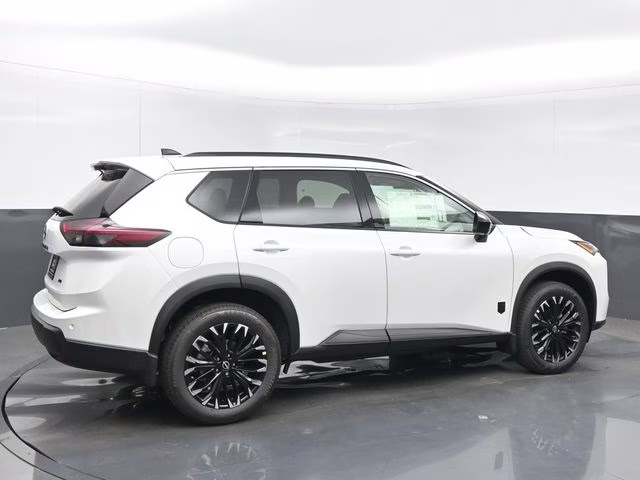 2026 Everest White Pearl Tricoat Nissan Rogue Dark Armor AWD SUV