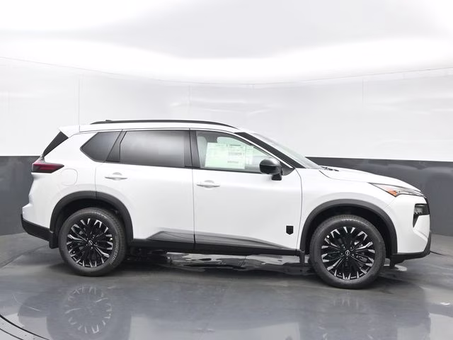 2026 Everest White Pearl Tricoat Nissan Rogue Dark Armor AWD SUV