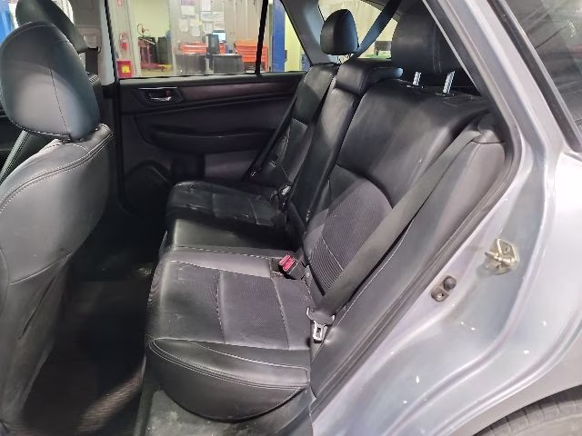 2015 Ice Silver Metallic Subaru Outback 3.6R AWD SUV