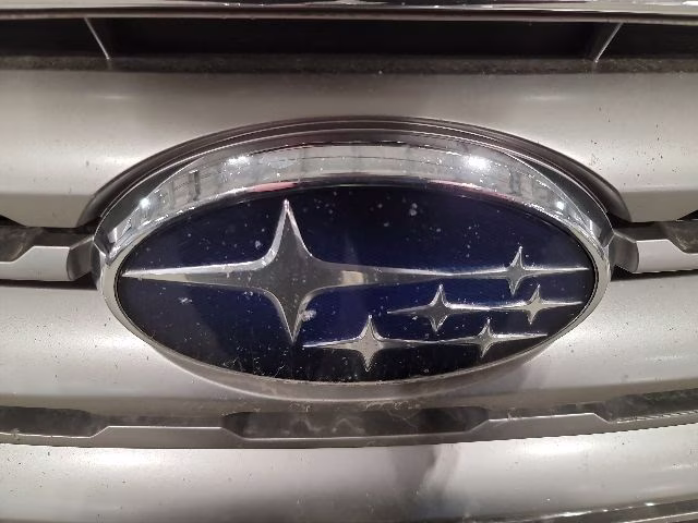 2015 Ice Silver Metallic Subaru Outback 3.6R AWD SUV