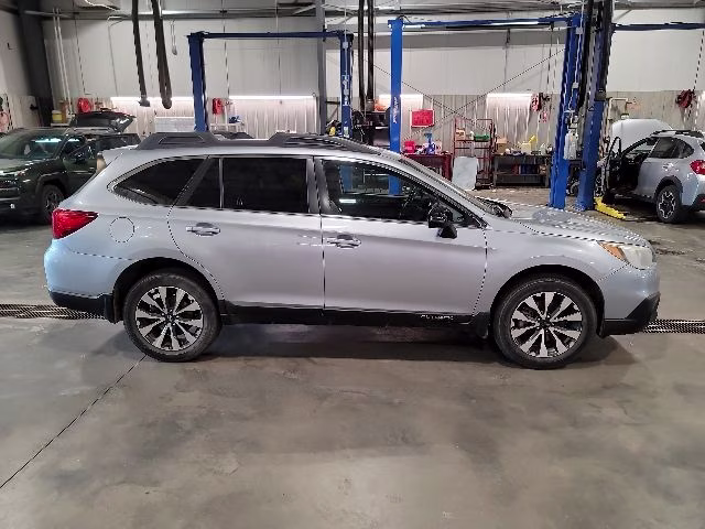 2015 Ice Silver Metallic Subaru Outback 3.6R AWD SUV