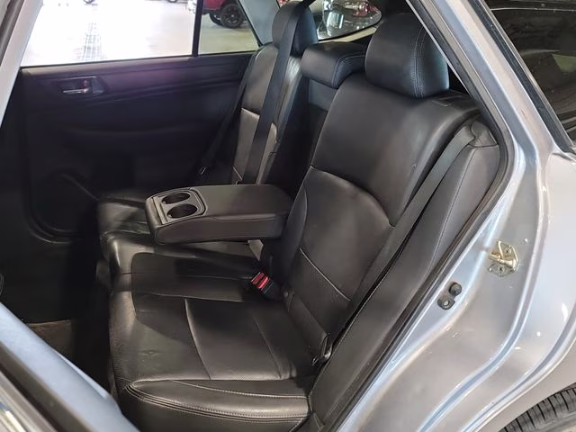 2015 Ice Silver Metallic Subaru Outback 3.6R AWD SUV