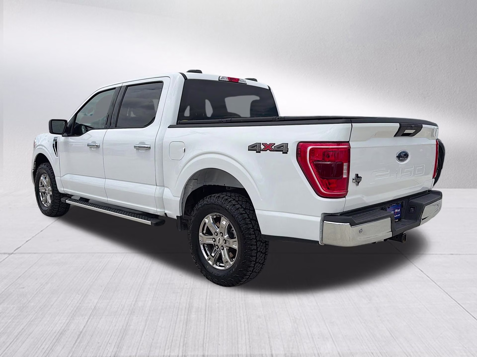 2023 Oxford White Ford F-150 XLT 4X4 Truck