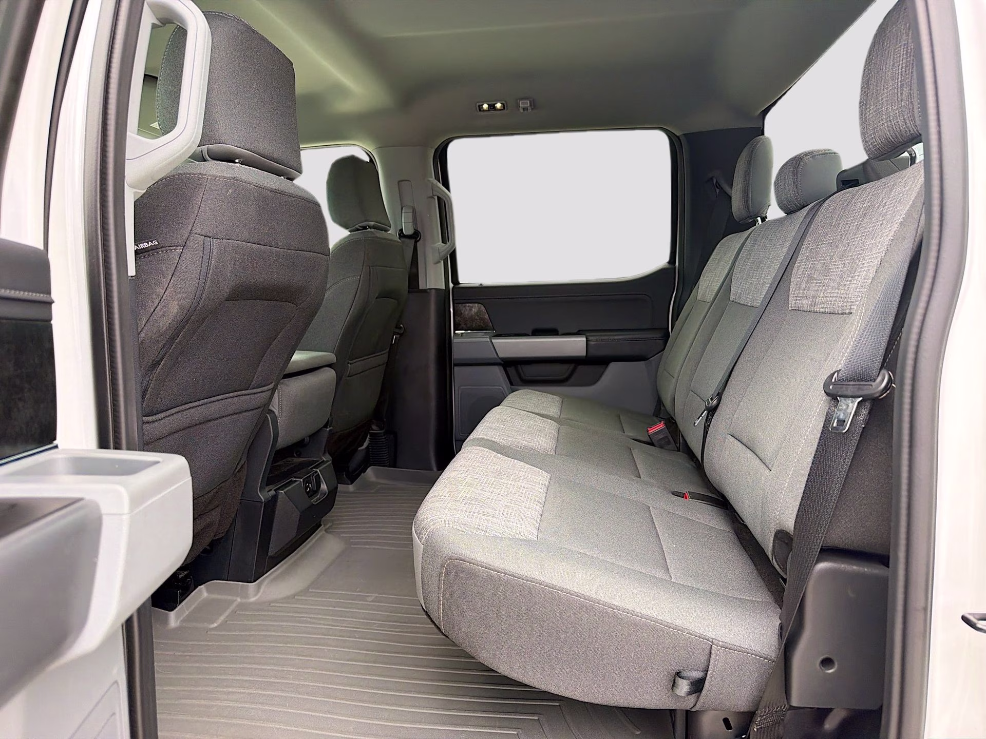 2023 Oxford White Ford F-150 XLT 4X4 Truck