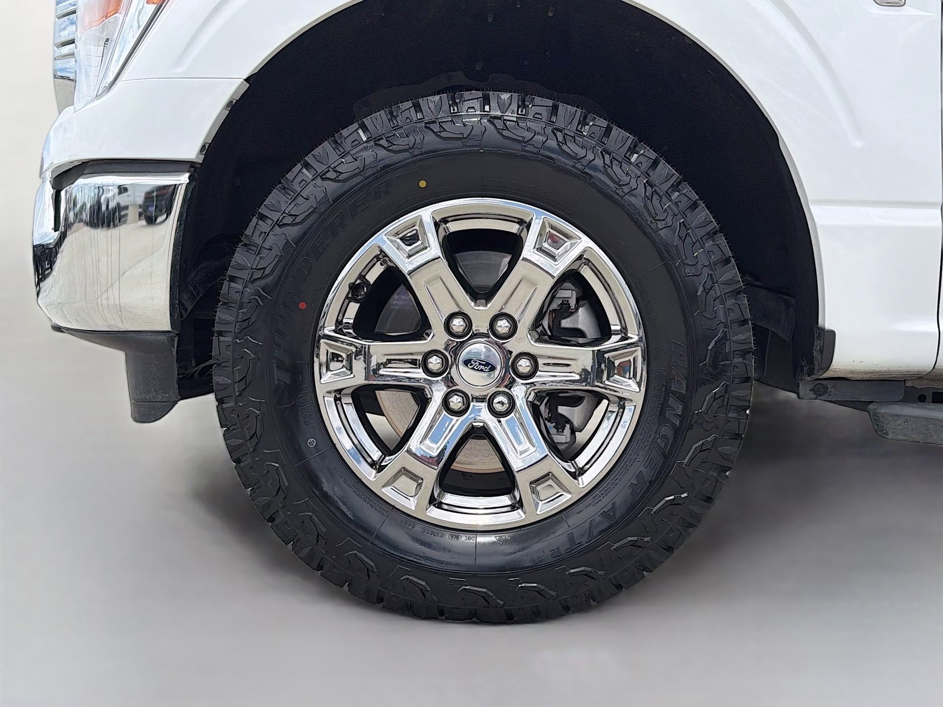 2023 Oxford White Ford F-150 XLT 4X4 Truck