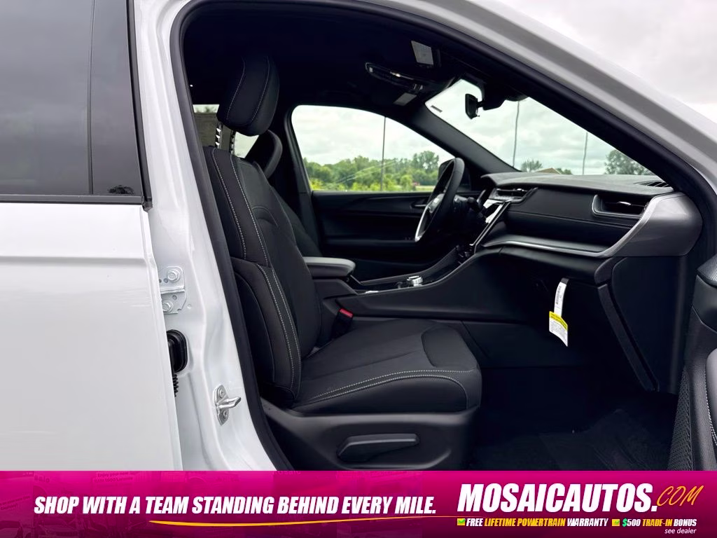 2026 Bright White Clearcoat Jeep Grand Cherokee L Laredo 4X4 SUV
