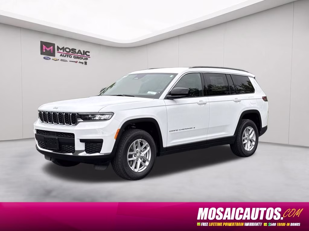 2026 Bright White Clearcoat Jeep Grand Cherokee L Laredo 4X4 SUV