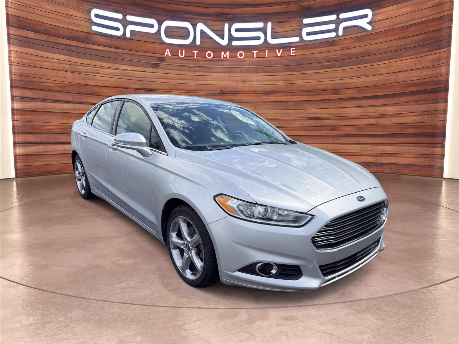 2014 Ingot Silver Metallic Ford Fusion SE FWD Sedan