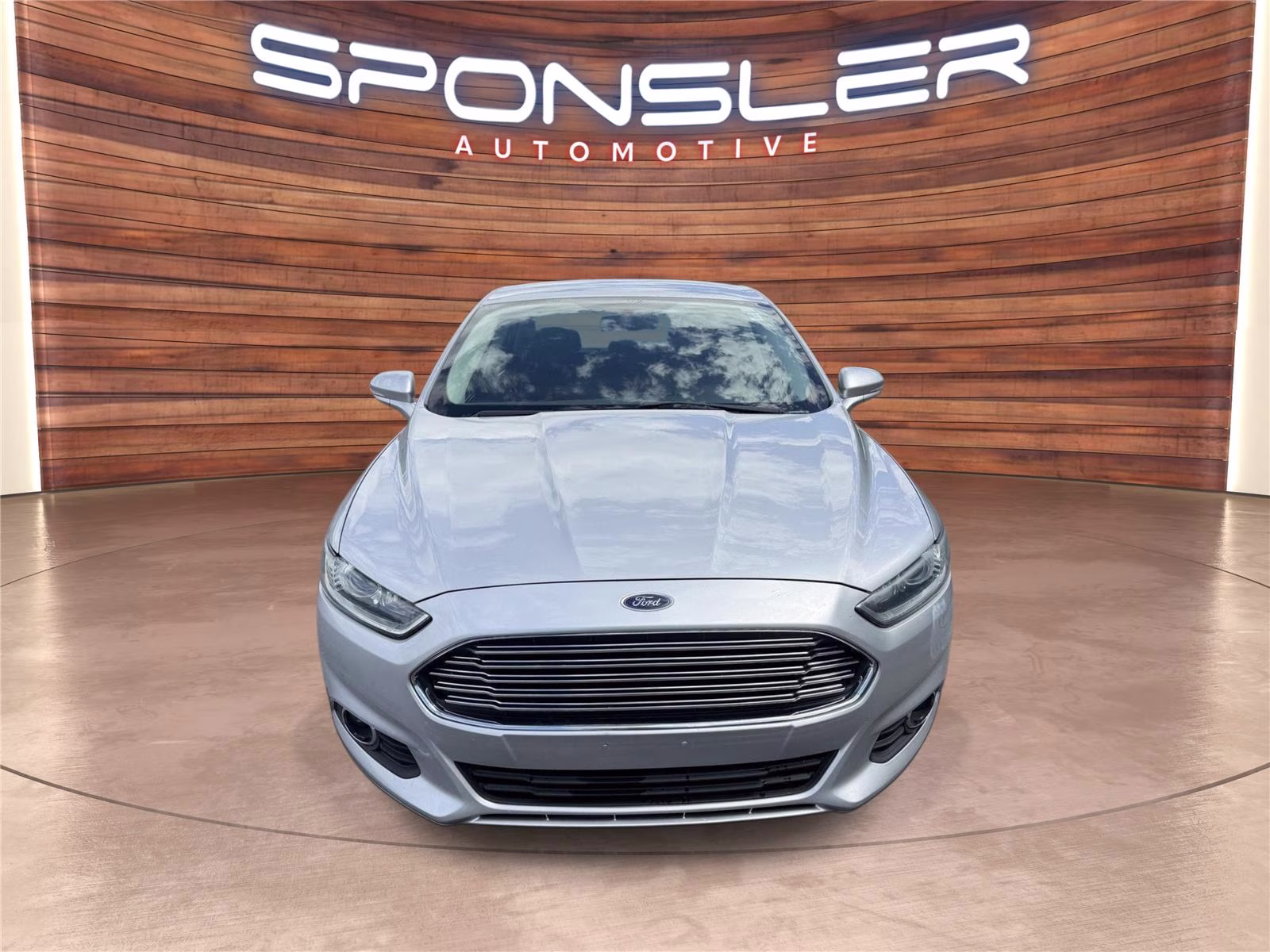 2014 Ingot Silver Metallic Ford Fusion SE FWD Sedan