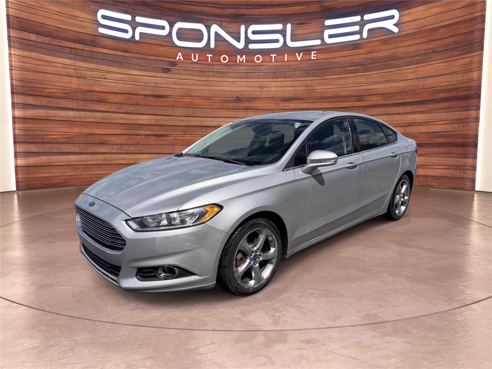 2014 Ingot Silver Metallic Ford Fusion SE FWD Sedan