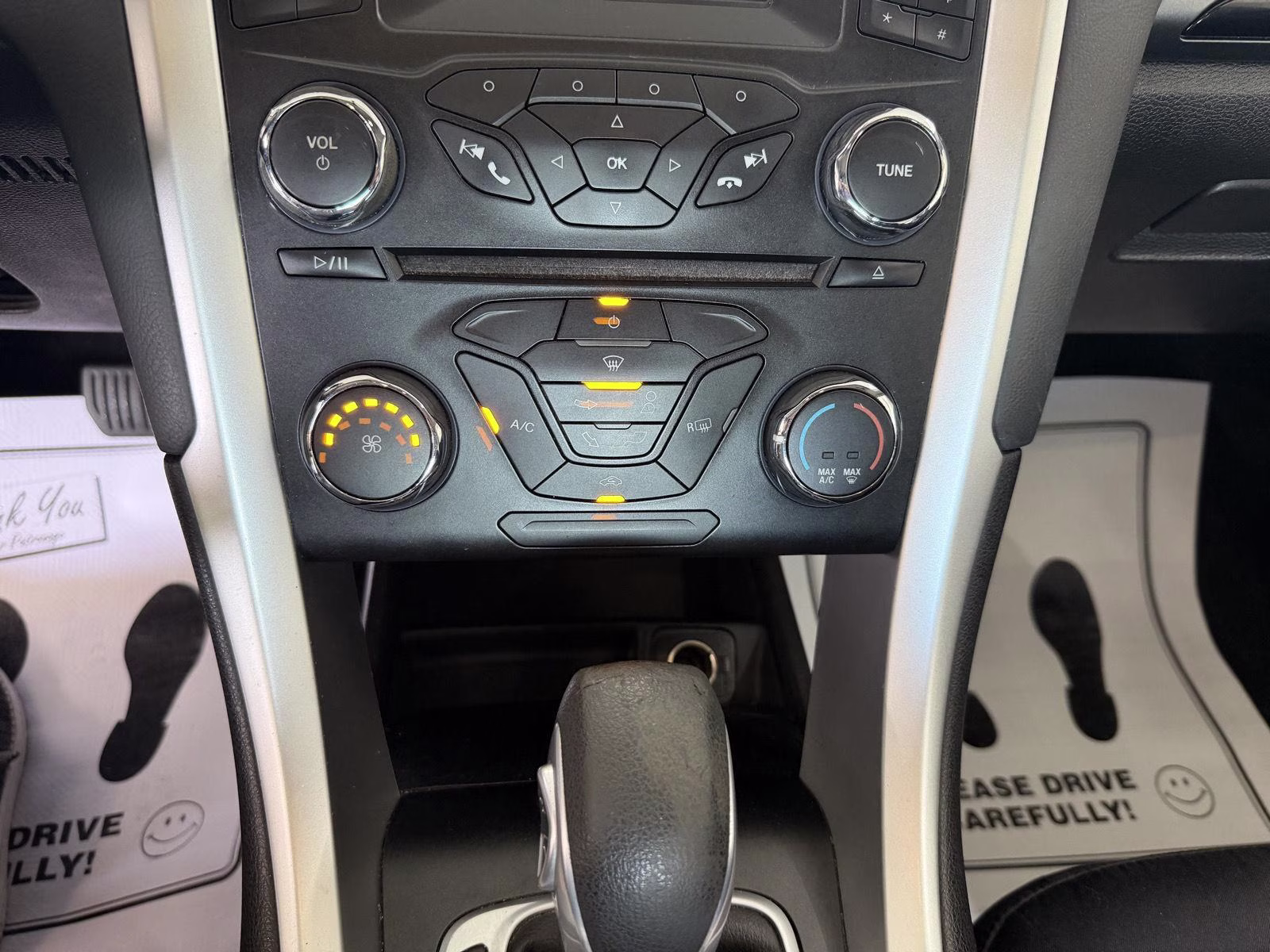 2014 Ingot Silver Metallic Ford Fusion SE FWD Sedan