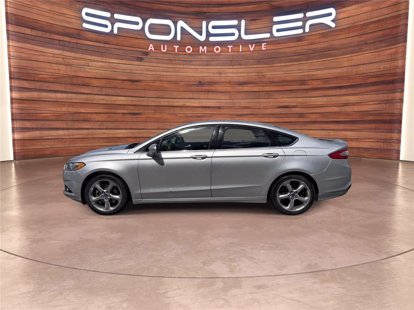 2014 Ingot Silver Metallic Ford Fusion SE FWD Sedan