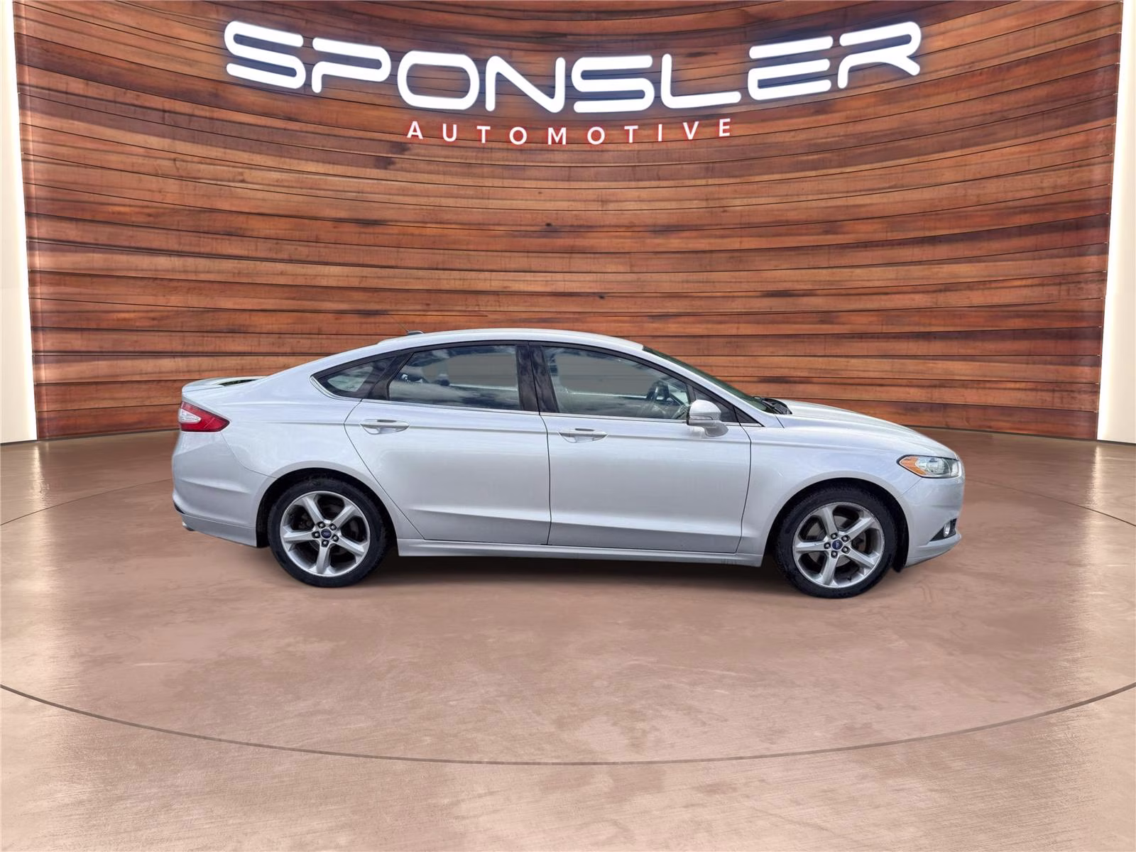 2014 Ingot Silver Metallic Ford Fusion SE FWD Sedan