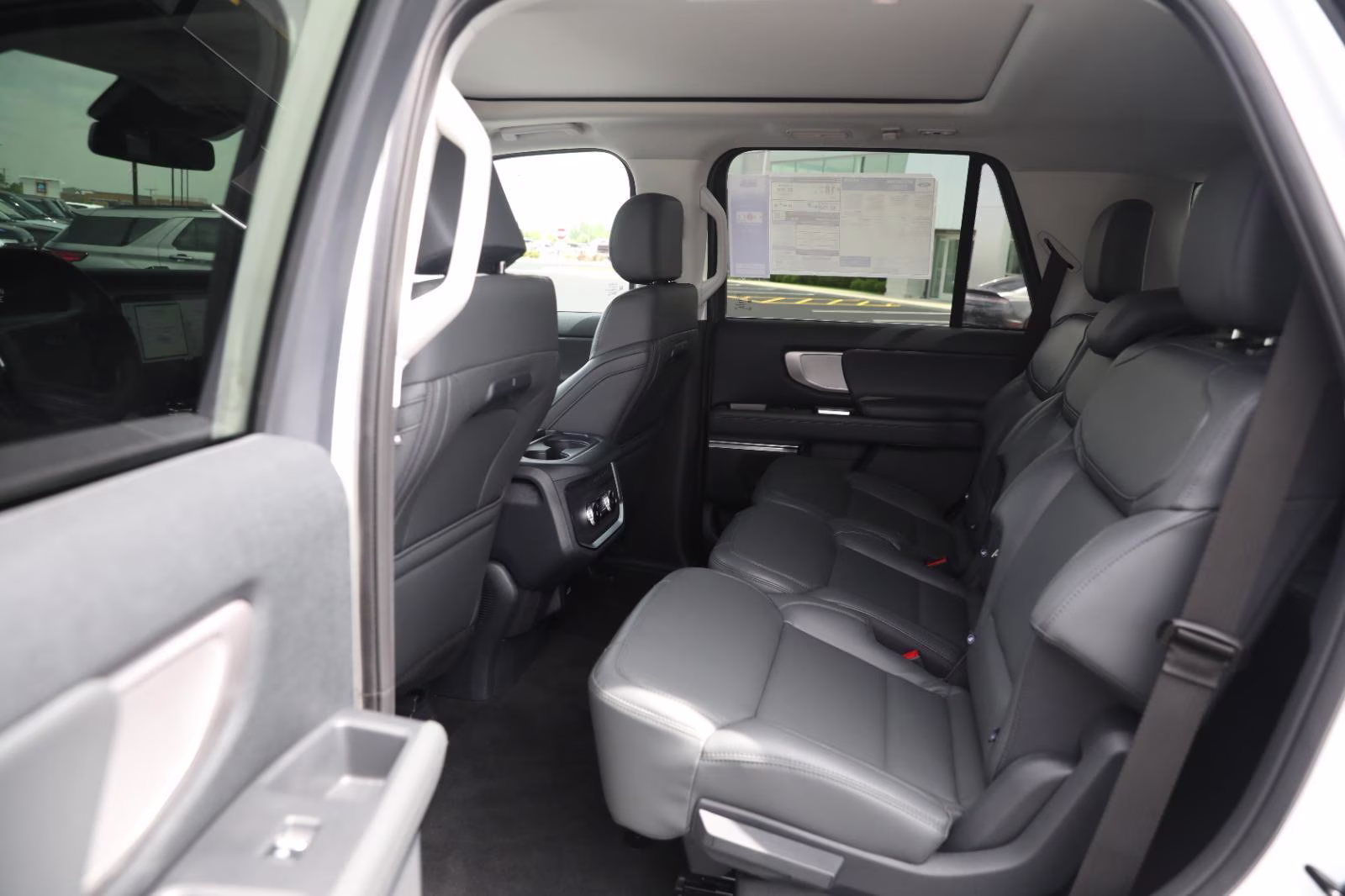2026 Star White Metallic Tri-Coat Ford Expedition Active 4X4 SUV