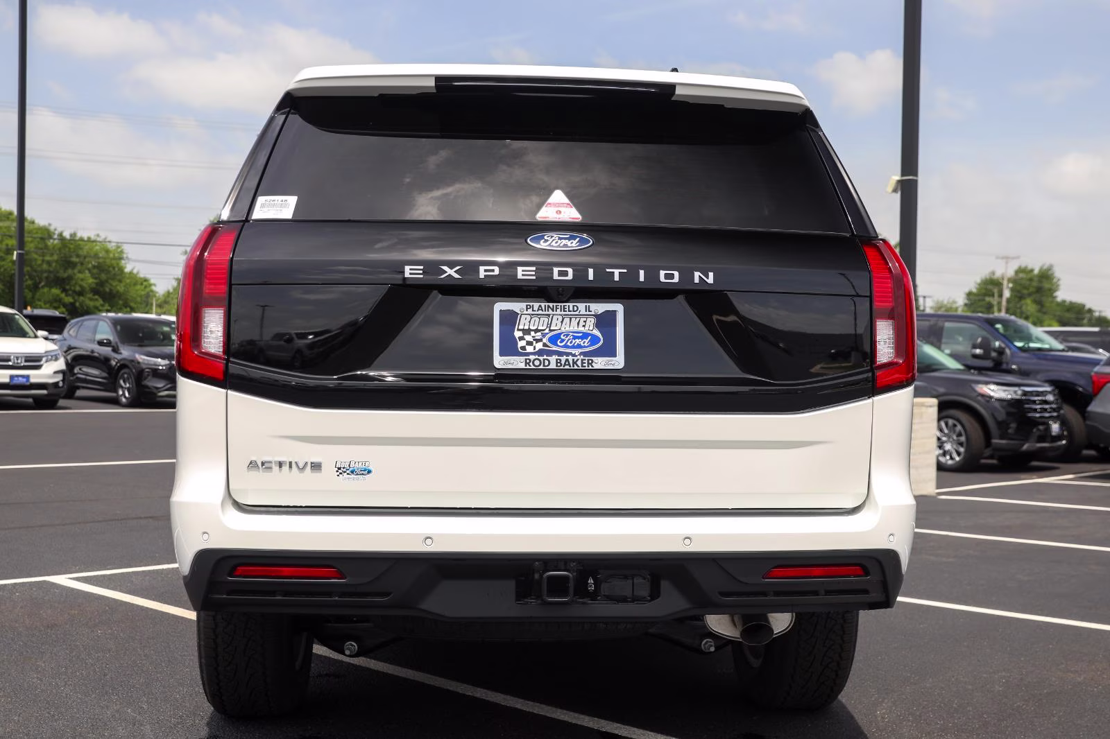 2026 Star White Metallic Tri-Coat Ford Expedition Active 4X4 SUV