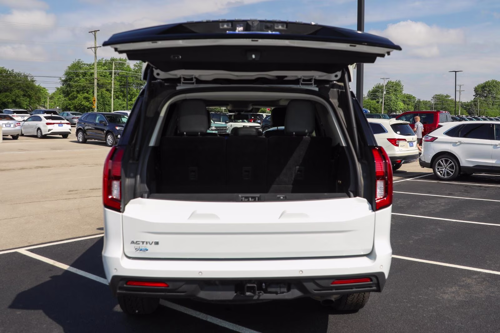 2025 Oxford White Ford Expedition Active 4X4 SUV