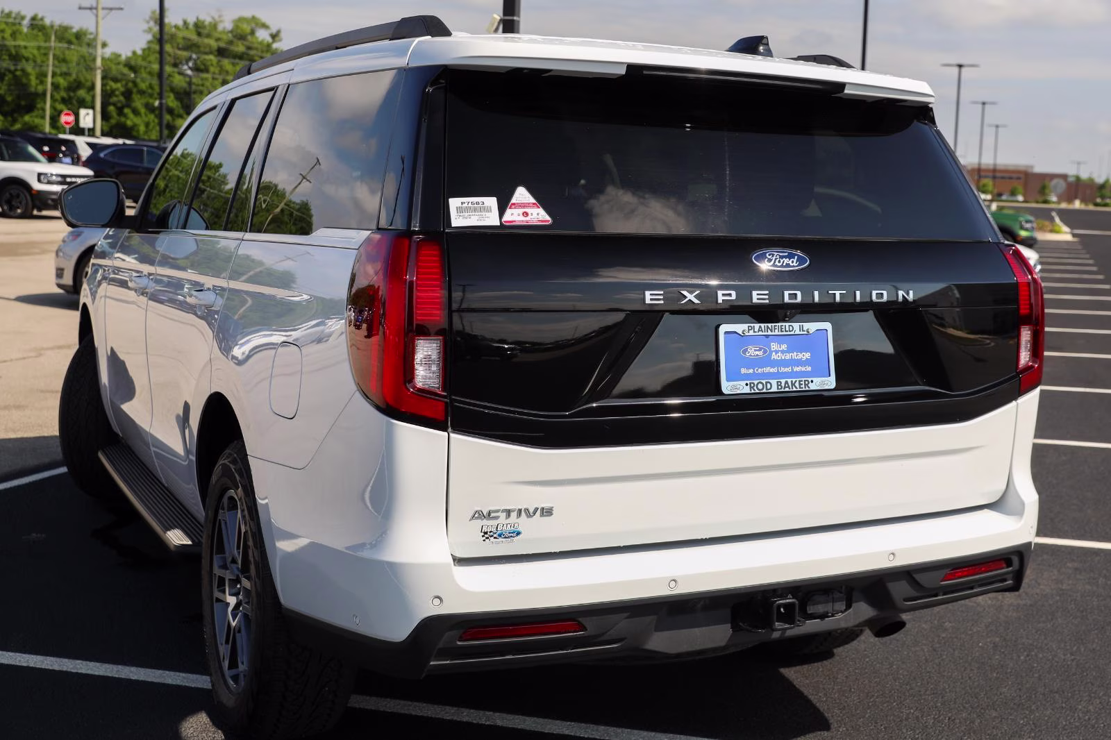 2025 Oxford White Ford Expedition Active 4X4 SUV