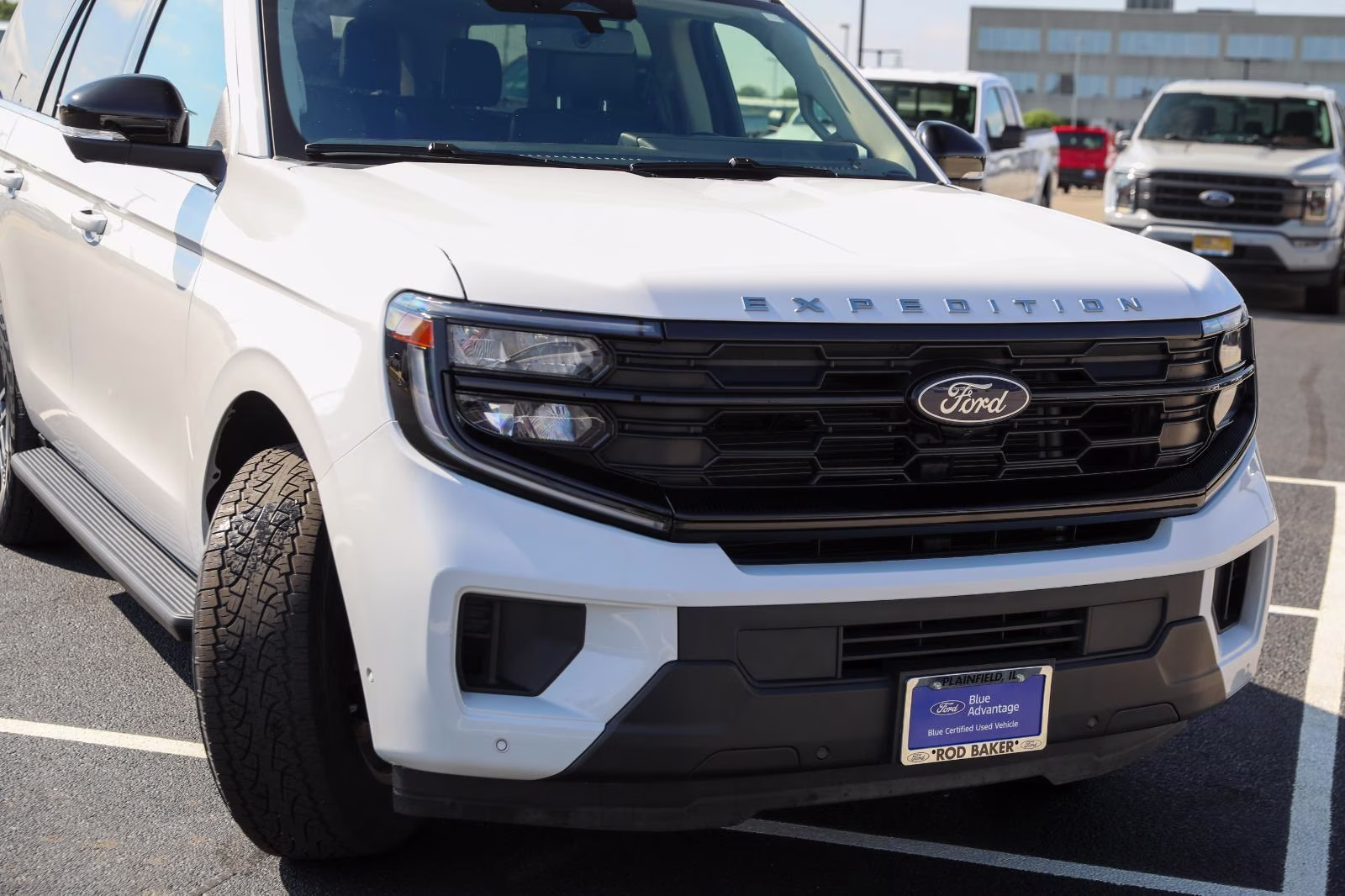 2025 Oxford White Ford Expedition Active 4X4 SUV