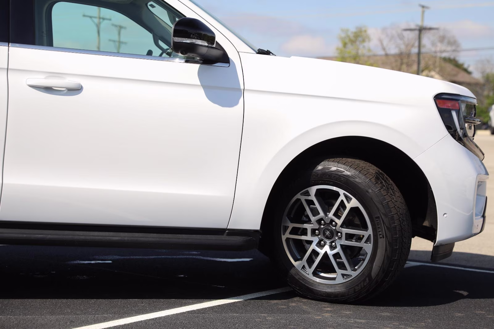 2025 Oxford White Ford Expedition Active 4X4 SUV