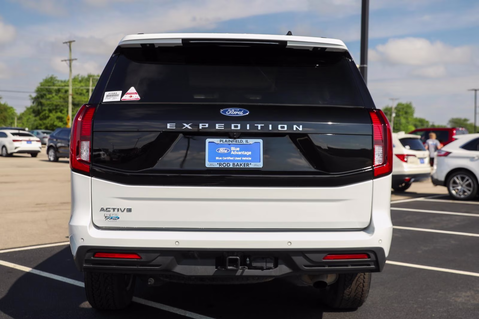 2025 Oxford White Ford Expedition Active 4X4 SUV