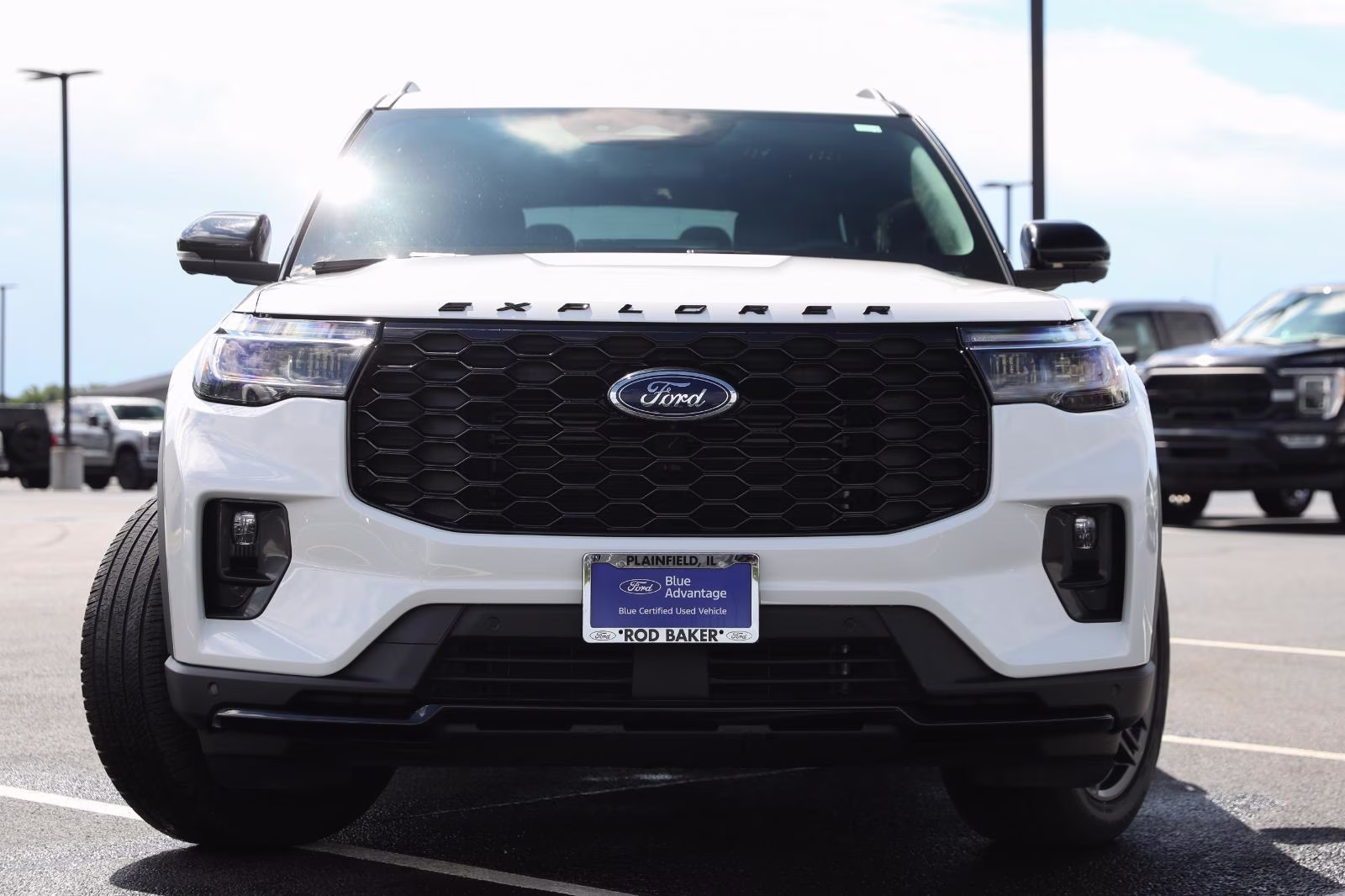 2025 Star White Metallic Tri-Coat Ford Explorer ST-Line 4X4 SUV