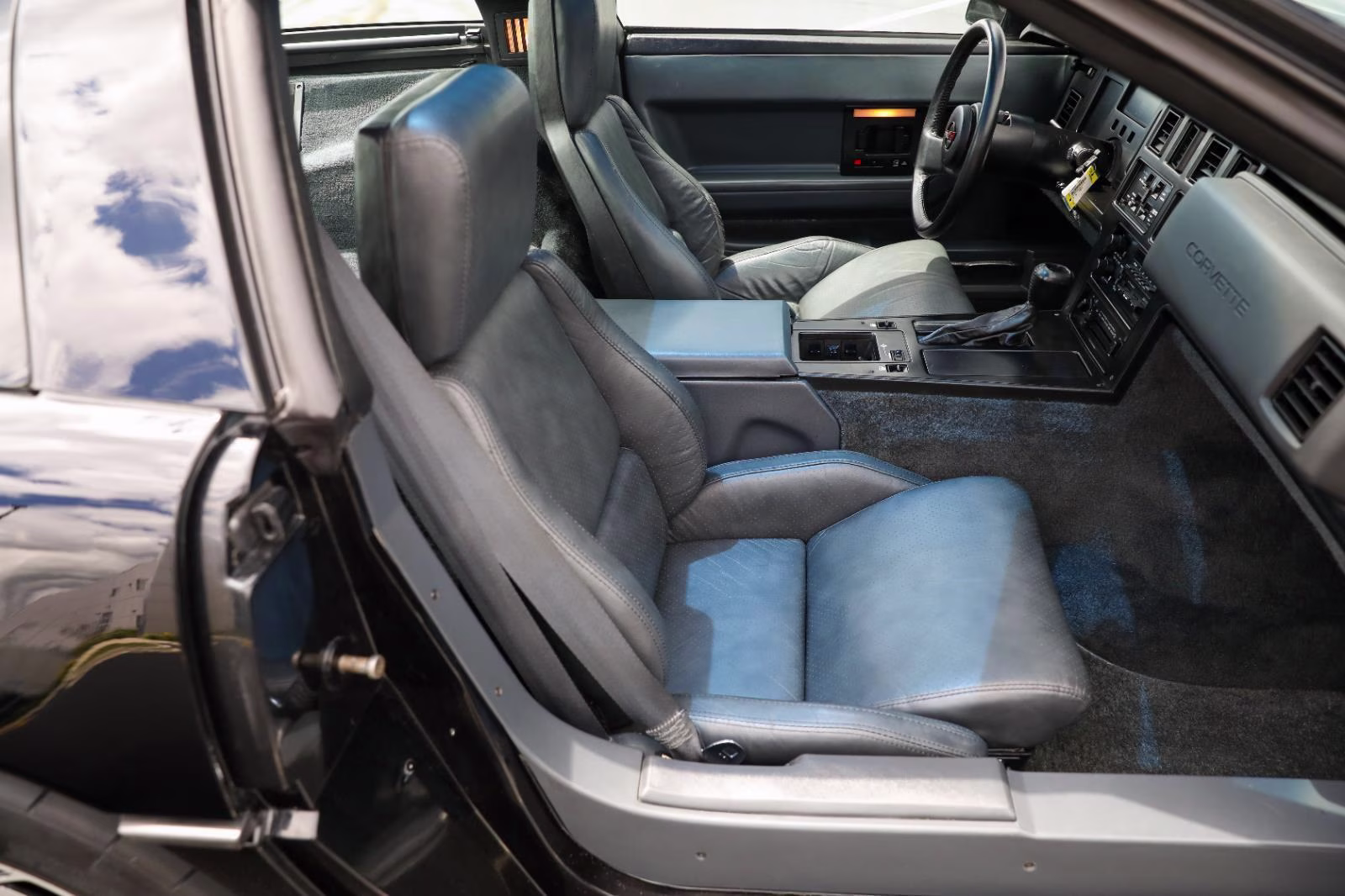 1984 BLACK Chevrolet Corvette FWD