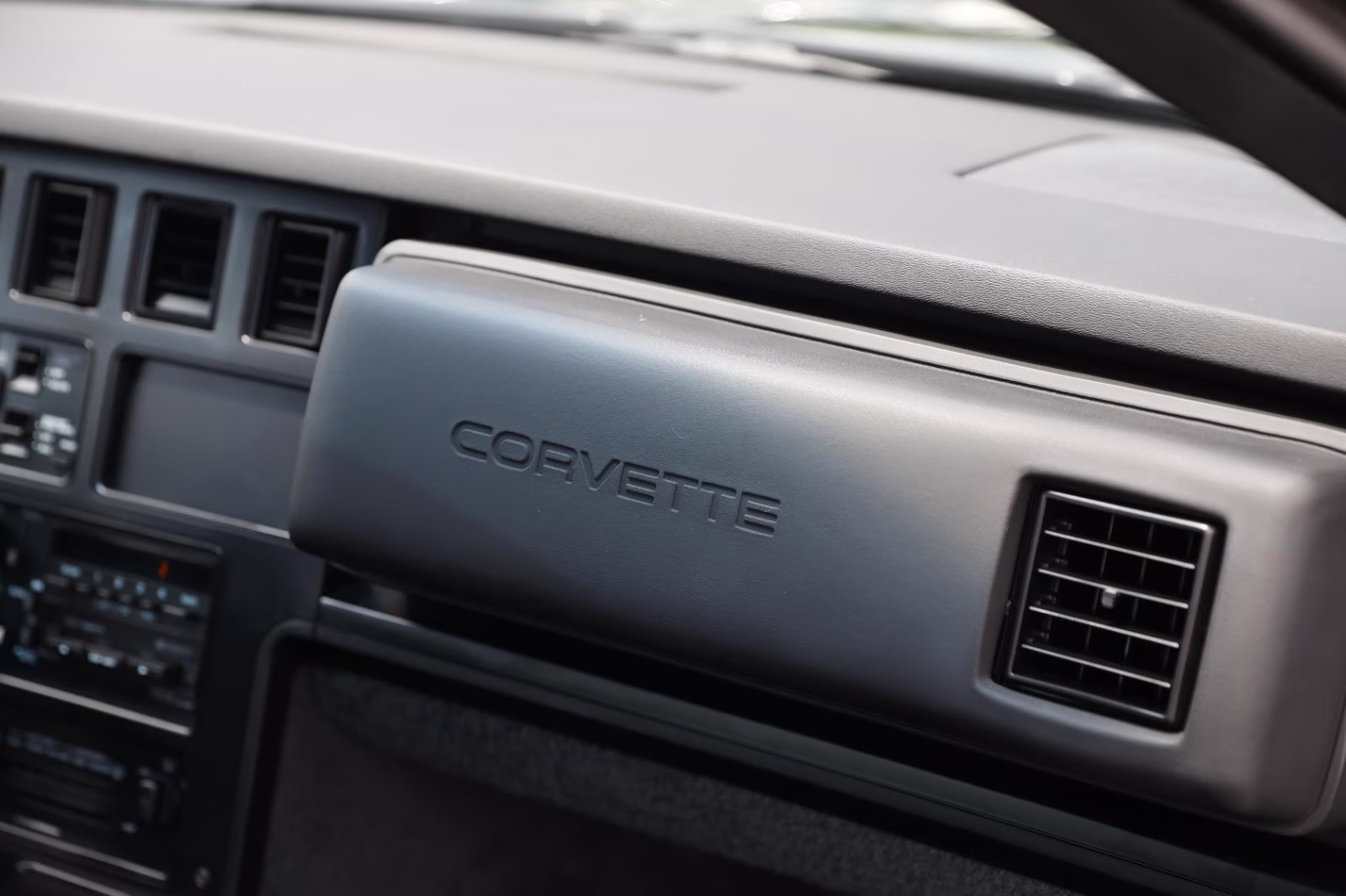 1984 BLACK Chevrolet Corvette FWD
