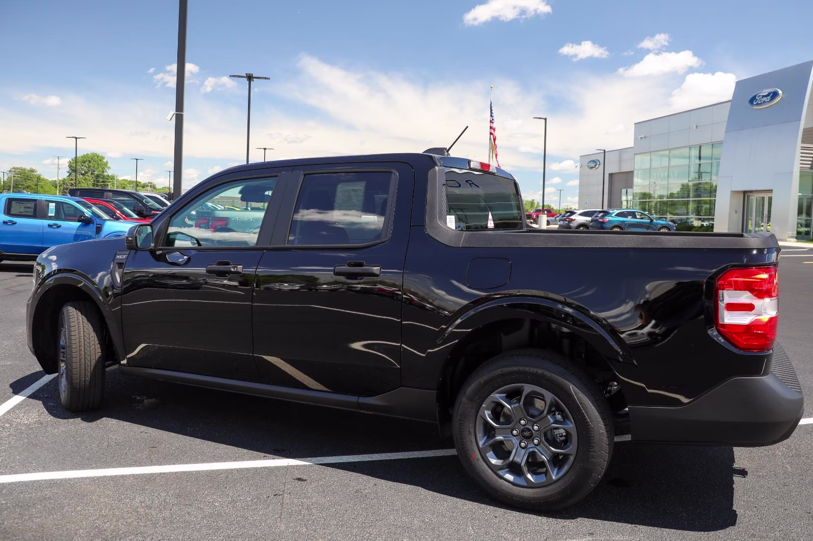2026 Shadow Black Ford Maverick XLT AWD Truck