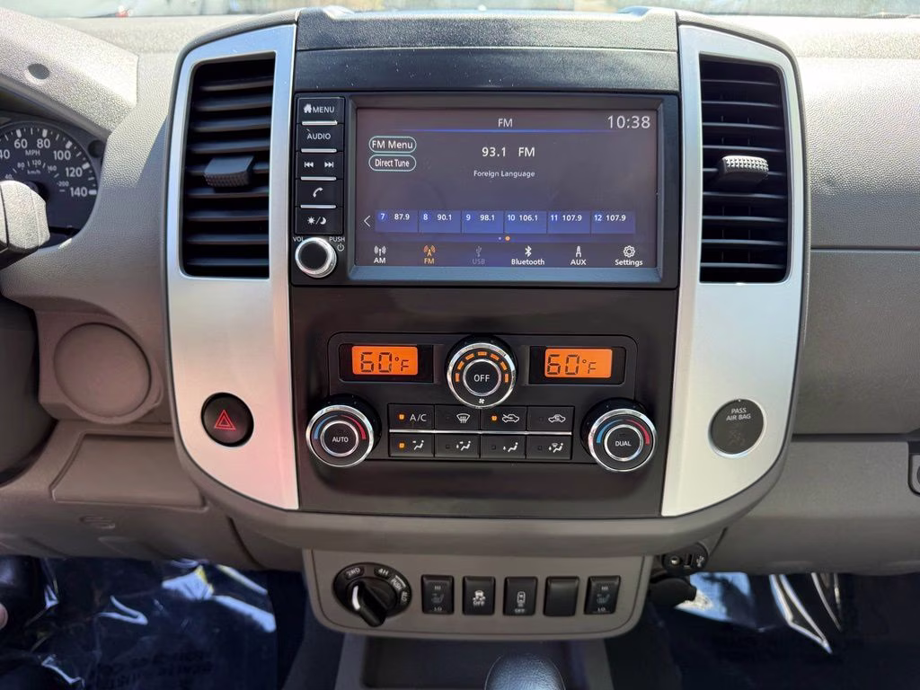 2021 Glacier White Nissan Frontier SV 4X4 Truck